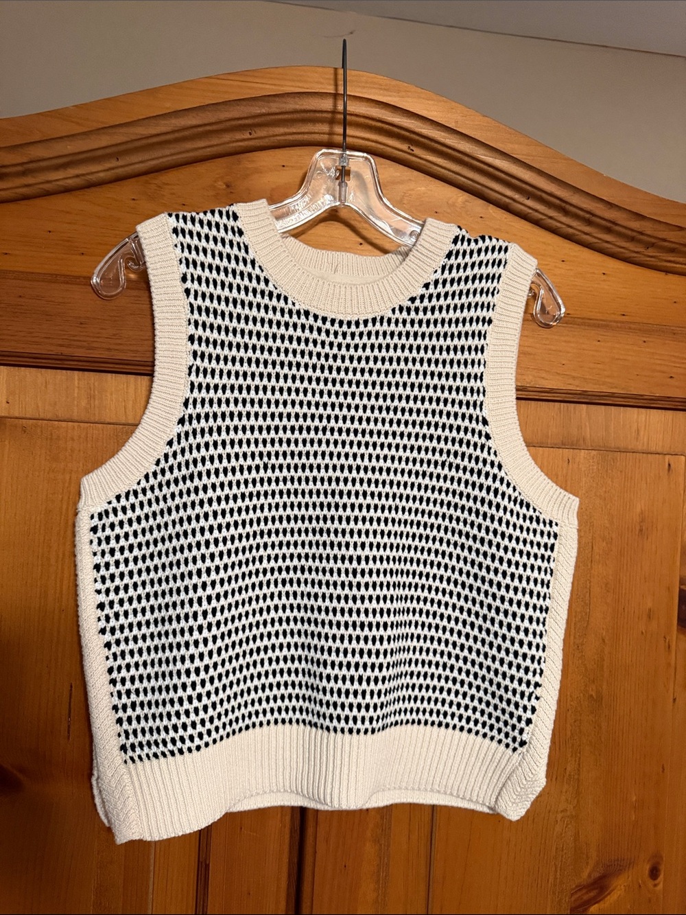 Varley Cream and Black Knit Sleeveless Tank - Picture 6 of 8